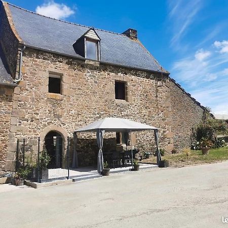 Gite Equestre Dans Centre Equestre Vers Saint Malo Plerguer Bagian luar foto